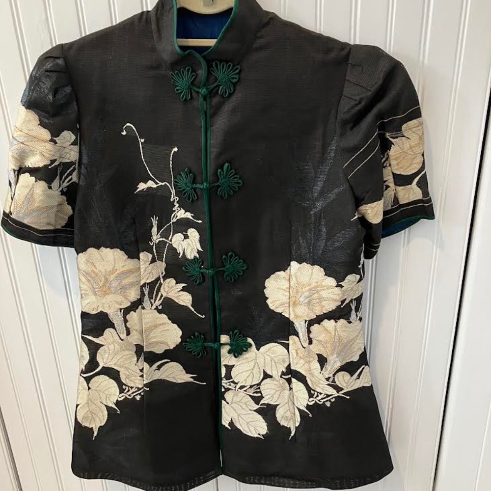 Black Floral Short Kimono Jacket with Cream Blossoms and Green Trim
